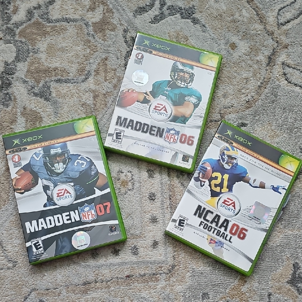 Xbox Football Game Set - EA SPORTS Madden NFL 2006 2007 NCAA 2006